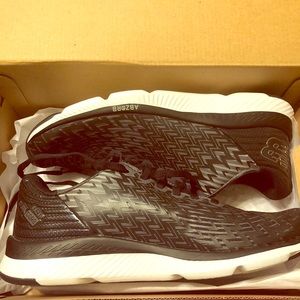 Barely used Men’s new balance sneakers size 7